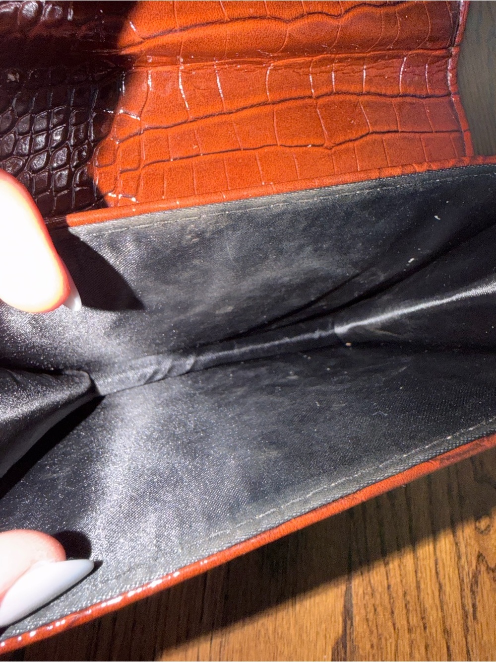 Vintage Croc-Embossed Shoulder Bag in Brown with Gold Hardware - Picture 3 of 7